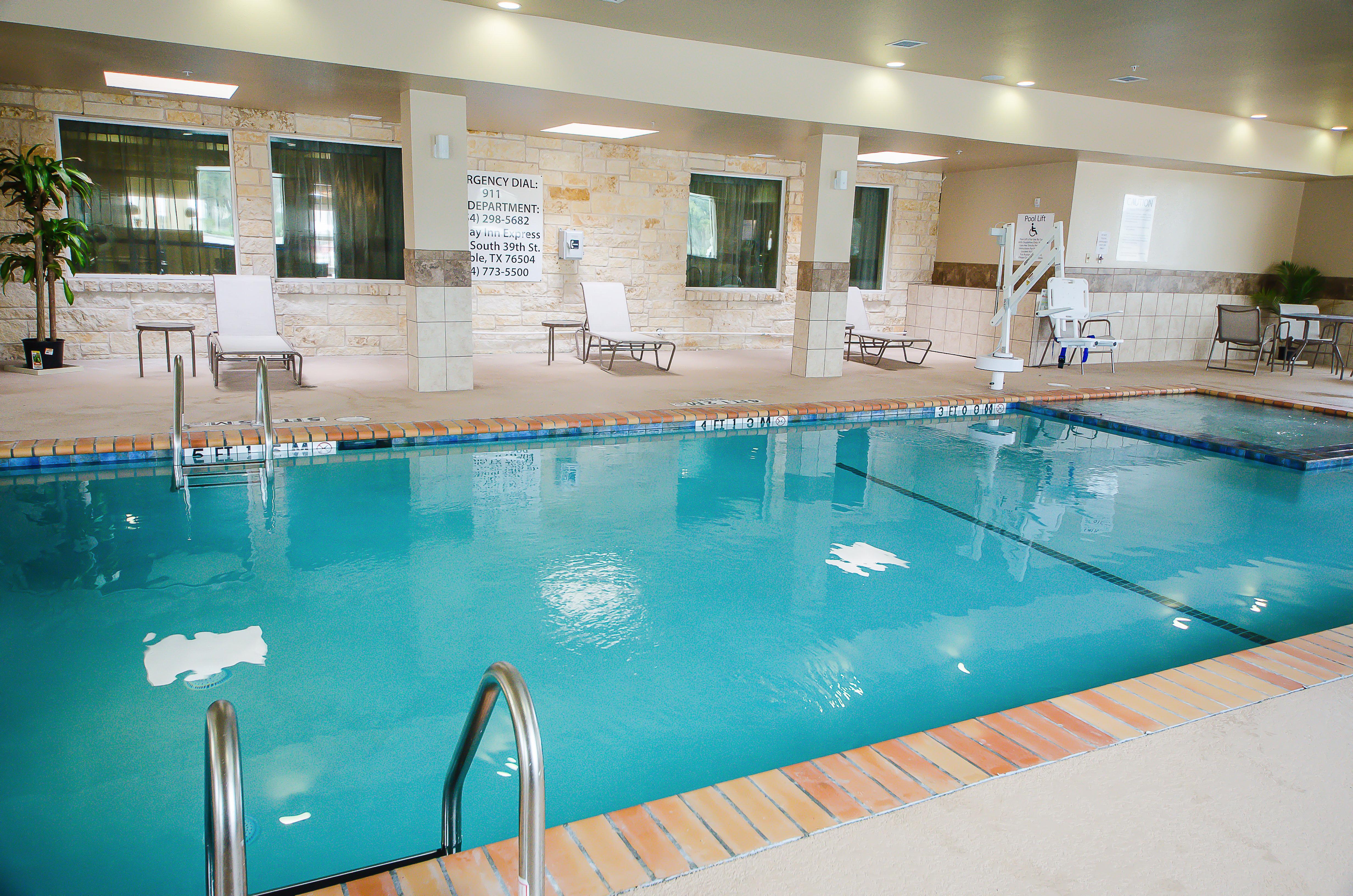 Express & Temple-medical Center Area By Ihg Hotel